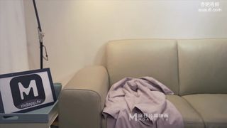 麻豆传媒映画最新国产AV佳作 MD0125 阿姨我不想努力了 性感富婆勾搭年轻小伙 苏娅