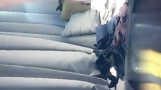 【赵总寻花】实力猛男大战苗条外围小姐姐，各种高难度姿势独一份，疯狂冲击妹子高潮不断呻吟不停