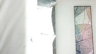 【69堂精品】【利仔探花】，22岁兼职小护士，长发飘飘貌美如花，打桩机猛男卖力干逼，小姐姐高潮阵阵享受的呻吟