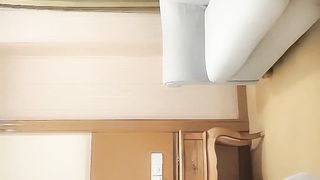 【69堂精品】重金忽悠足浴小姐姐，外围的价格，享受良家的肉体，苗条美腿，身姿曼妙，角度变化眼花缭乱