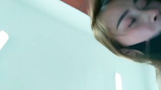 【69堂精品】骚气少妇勾引摩的小哥厕所尿尿回家啪啪大战