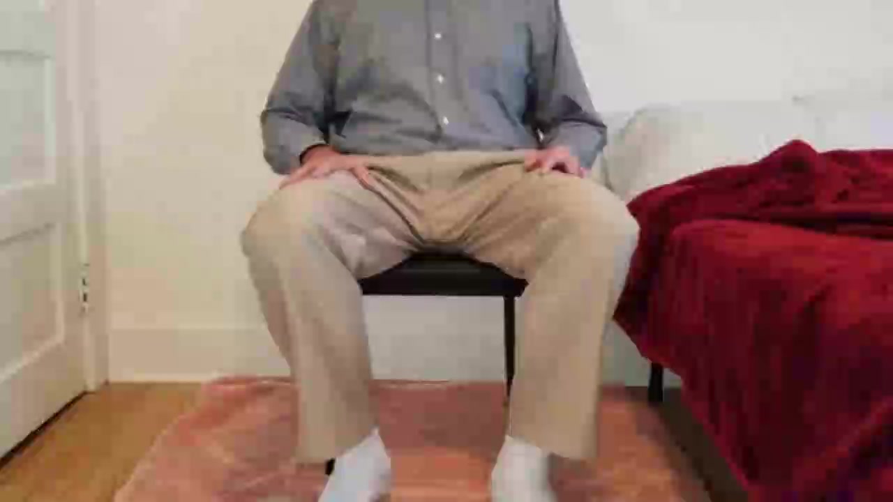 小女生在家里接受辅导的同时学到了很深的一课