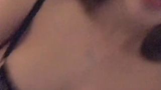 “打我奶子”高颜值网红脸大波混血美女楼道内露出自摸挑逗与大屌男打奶炮饥渴淫叫声就能撸一发对白淫荡