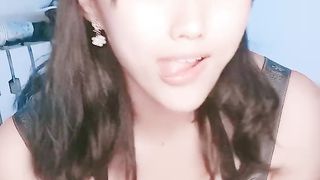 【69堂精品】36E巨乳女仆顶级肥臀粉穴近距离掰穴特写02