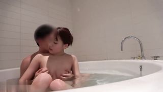 【69堂精品】G罩杯淫乳大学生炮友按摩棒抽插自慰一面绝叫一面抽插中出做爱 02