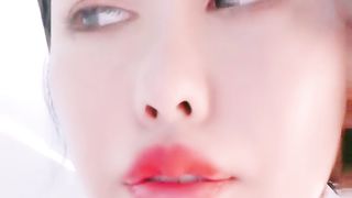 【69堂精品】妖艳女神暴力自慰扩阴器洗逼灌水手指猛扣高潮02