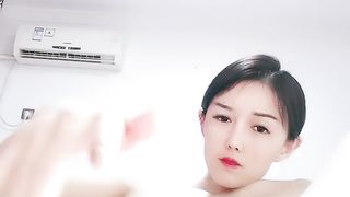 【69堂精品】性感空姐小黄瓜尽根没入插入骚逼抽插01