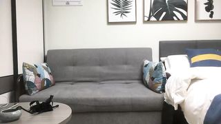 約兩性感氣質妹子玩雙飛穿上黑絲後入輪著操