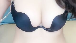 【69免费视频】桃子味白喵网袜诱惑展示美腿真是太美了