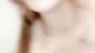 【69免费视频】网红女神小江流影暴力自慰振动棒猛捅骚逼小逼湿哒哒