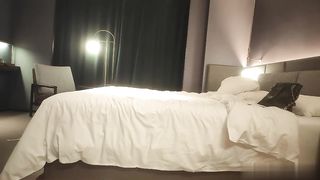 【69堂精品视频】胖子工作室美女穿上黑丝完美长腿持续输出太猛了