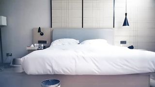 【69堂精品视频】鸭舌帽妹子近距离蹲着口交69互舔扣逼猛操