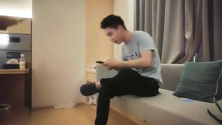 【69堂精品视频】外围小姐姐近距离口交特写后入啪啪乳浪翻滚