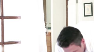 【69堂免费视频】老公给我按摩和大鸡巴庆祝周年纪念