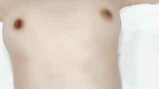 【69堂免费视频】卫生间扶腰后入，主动骑乘位深插