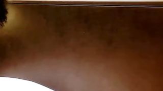 【69堂免费视频】按着脑袋猛插嘴，骑乘位爆插奶子直晃