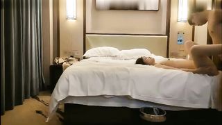 【69堂免费视频】甜甜白色抹胸内衣气质美女这纯骚风情实在顶不住啊，互相缠绕趴上面鸡巴对着小嘴互相舔吸玩弄啪啪抽插用力【水印】