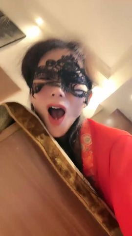 【69堂免费视频】皮短裙极品兼职美妞，自带黑丝袜