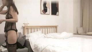 【69堂免费视频】高挑大长腿温柔小姐姐很有情调赤裸裸穿上情趣黑丝