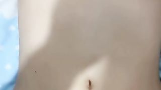 【69堂免费视频】给大哥温柔的舔弄大鸡巴，多体位无套爆草呻吟可射