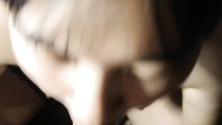 【69堂免费视频】那个叼着鸡巴的女孩好可爱，全程露脸听大哥调教给狼友看，大鸡巴深喉口交舔弄