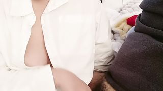 【69堂免费视频】全程露脸风骚的大奶子，让大哥揉奶玩逼，口交大鸡巴舔逼逼，表情真骚