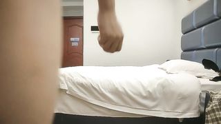 【69堂免费视频】175大长腿，肤白貌美，长发飘飘清纯女神，超清4K设备偷拍，美乳，嫩穴一览无余超劲爆