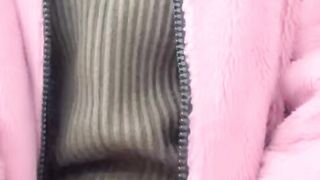 【69堂免费视频】美女厂妹上班偷偷直播，刷礼物就给你看逼