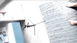 【69堂免费视频】【媚洋母狗】健身少妇骚货勾搭老外，战力一字马接受大屌攻穴