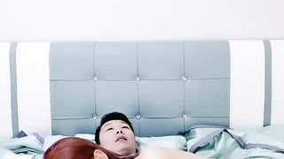 【69堂免费视频】白色丝袜情趣开档内裤，穿着高跟鞋站立后入骑坐猛操