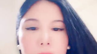 【69堂免费视频】大屌吸吮舔骚逼，主动骑乘位深插，太爽娇喘不断