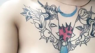 【69堂免费视频】胸前漂亮纹身美女！近期下海操逼！抓屌吸吮深喉，开档肉丝掰穴求操，怼入骚逼一顿输出