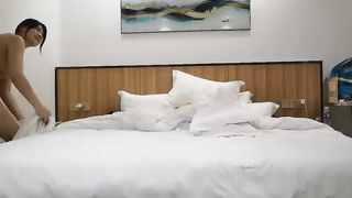 【69堂免费视频】阿西吧老表探花气质大奶极品妹子，高清拍摄镜头前口交，翘起屁股后入撞击晃动奶子，上位骑乘扭动屁股