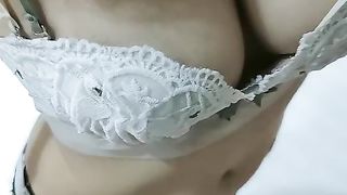 【69堂免费视频】校园场景 附聊天记录 大胸学生妹夜不归宿 跟小伙颠鸾倒凤无套啪啪