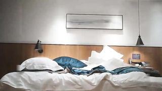 【69堂免费视频】甜美超短裙高端外围妹纸  大长美腿被扒个精光  坐在身上舌吻揉穴  69姿势翘屁股舔逼 太爽妹纸捂着脸