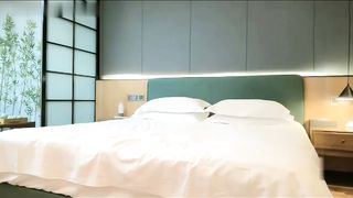 【69堂免费视频】19岁操哭了，太勐了，一秒也不停地高速不间断抽插，暴力打桩！_DeWatermark