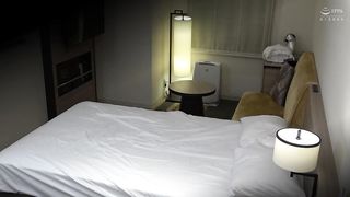 【69堂免费视频】由香最近与打工的学生黑井成为了朋友。当两人带着淡淡的期待出去喝酒的时