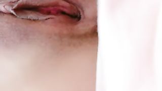 【69堂免费视频】真好吃，被调教的很听话，前后夹击爆操