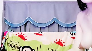 【69堂免费视频】被大鸡巴小哥征服的纹身少妇，全程露脸让小哥吃奶玩逼