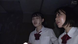 【69堂免费视频】别大声嚷嚷我们可是背着爸妈偷偷做爱