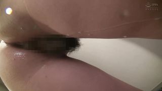 【69堂免费视频】在69岁的时候兴奋，在她被敲打时高潮，在享受快乐的同时以女牛仔的姿势炫耀她美丽成熟的身体