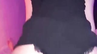 【69堂免费视频】性爱私拍_电动小马达激烈骑乘把男友榨出白浆