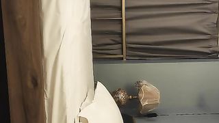 【69堂免费视频】换妻探花苗条长腿妹纸单挑，穿上黑色连体网袜，舔屌调情边摸穴，上位骑乘打桩揉阴蒂，张开双腿猛操