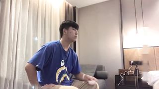 【69堂免费视频】青春美少女做援交后入内射高潮