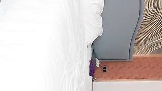 【69堂免费视频】从上舔到下真刺激胸推足交啥都会，各种体位爆草抽插，叫的好骚啊