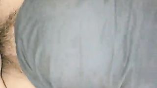 【69堂免费视频】网吧勾引玩联盟小哥哥脱下内裤送给他闻起来有点上头哈哈 从网吧厕所干到酒店