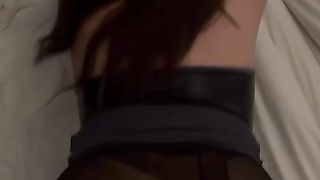 【69堂免费视频】风骚女友眼神含情脉脉的口交后入