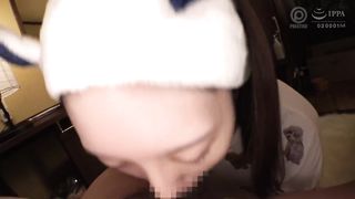 【69堂免费视频】他贪婪地把嘴唇贴在一起，将活塞吞入她浸满汗水和爱液的私处