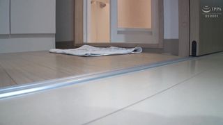 【69堂免费视频】我们的嘴唇重叠，我内心和身体所感受到的性渴望你御園