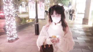【69堂免费视频】口罩清纯少女穿着性感白色内衣